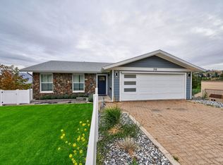 318 Gleneagles Dr, Kamloops, BC V2E1Z4