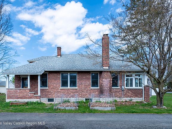 4th image of 4018 Chatham Street