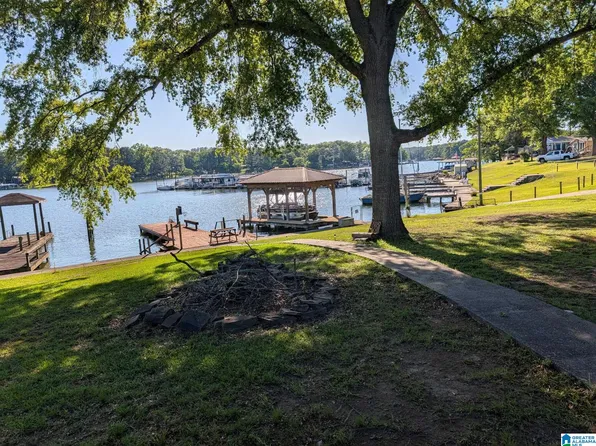 38 Coosa Island Cir, Cropwell, AL 35054
