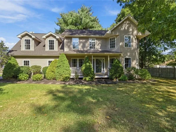 278 Harrison St, North Kingstown, RI 02852
