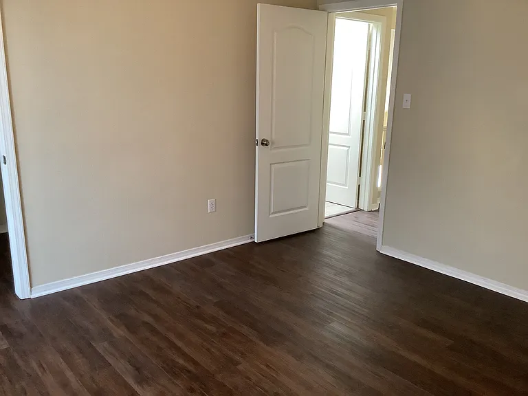 3809 Wayne Rd NE — Photo 18