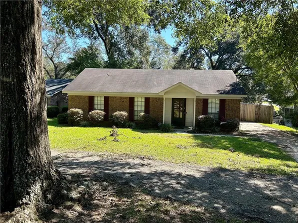 5185 Fairland Dr, Mobile, AL 36619