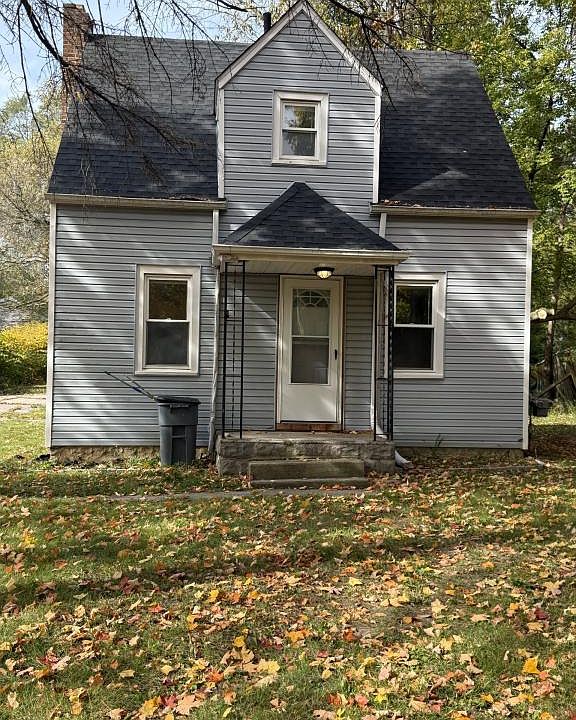 1st image of 3297 N Center Rd