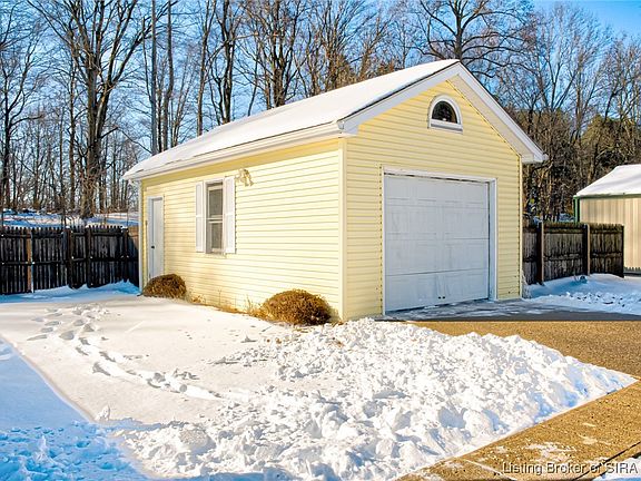 5th image of 9120 E Blue River Road