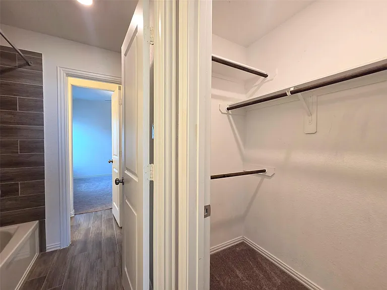 4826 Albany Ridge Ln — Photo 36