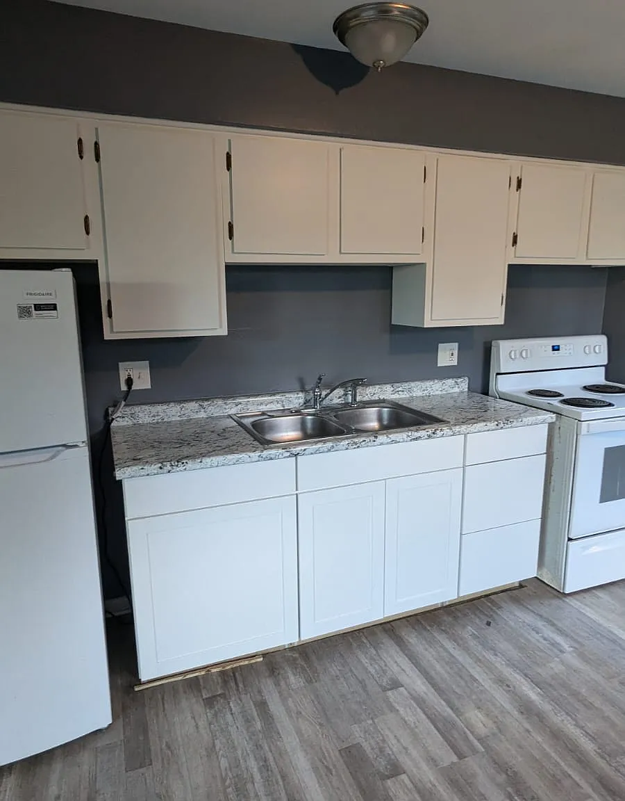 3 bed, 1200 sqft, $1,750 — Photo 2