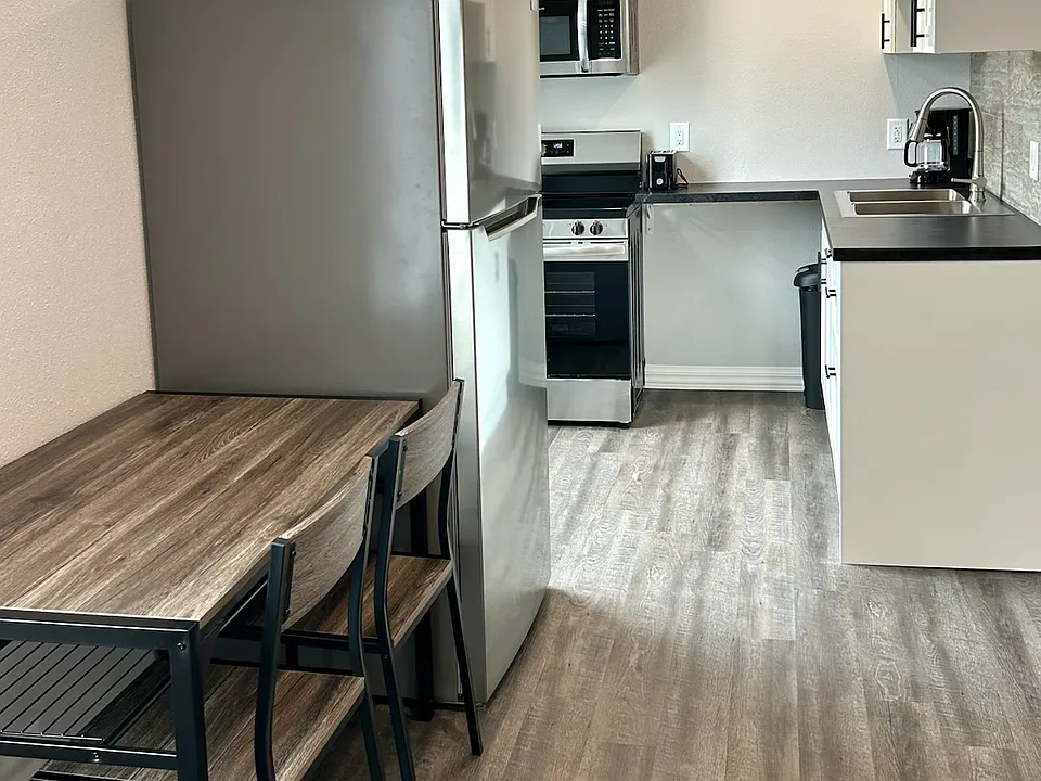 204 4th Ave #203