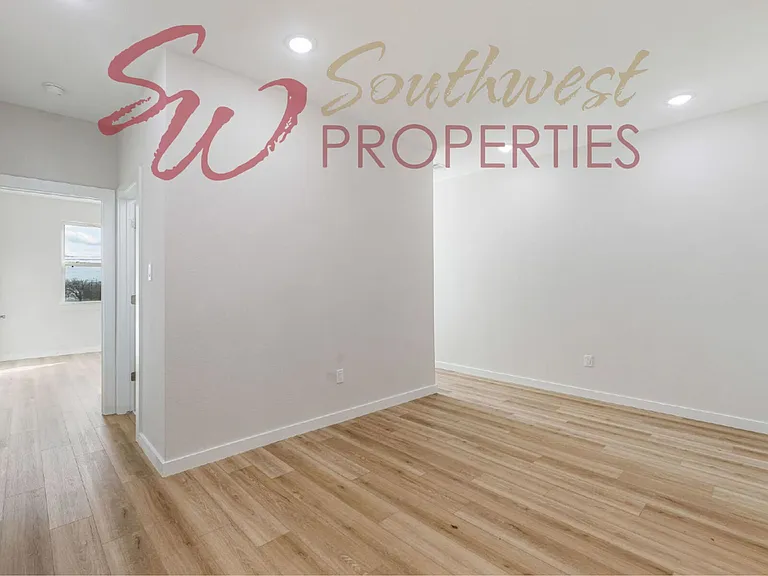556 Galt Dr — Photo 11