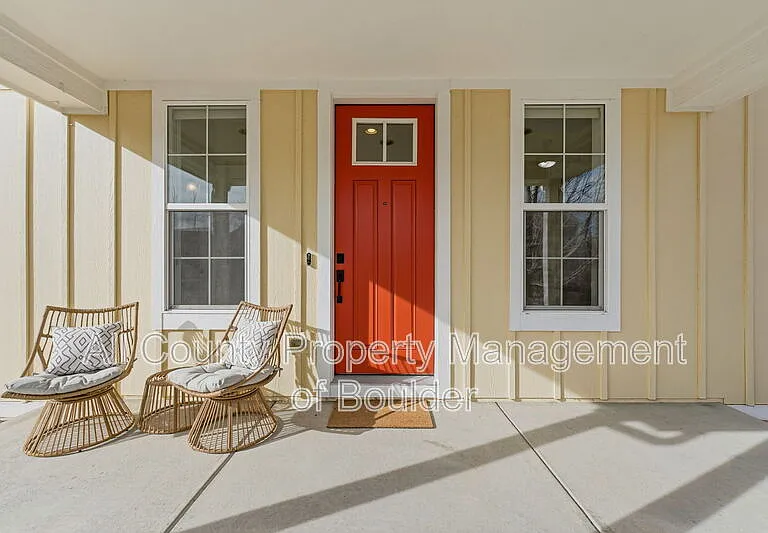 2823 Clear Creek Ln — Photo 3