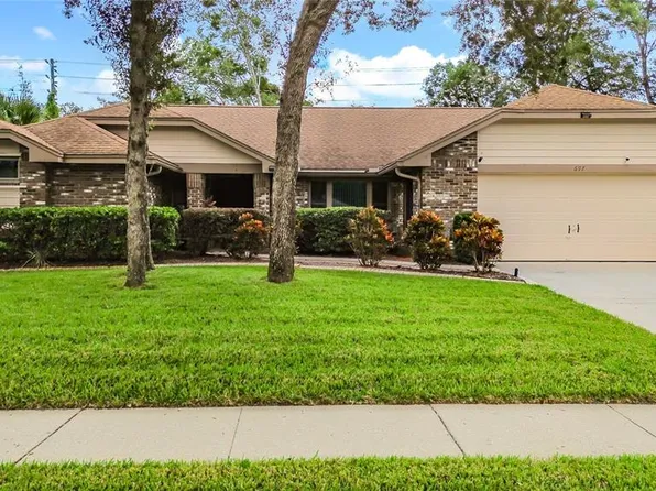 697 N Endeavour Dr, Winter Springs, FL 32708