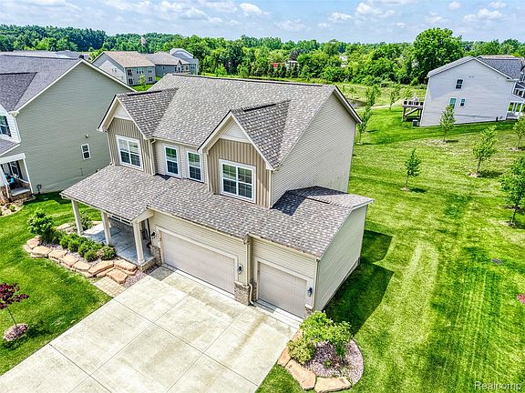 3rd image of 10070 Kylie Dr