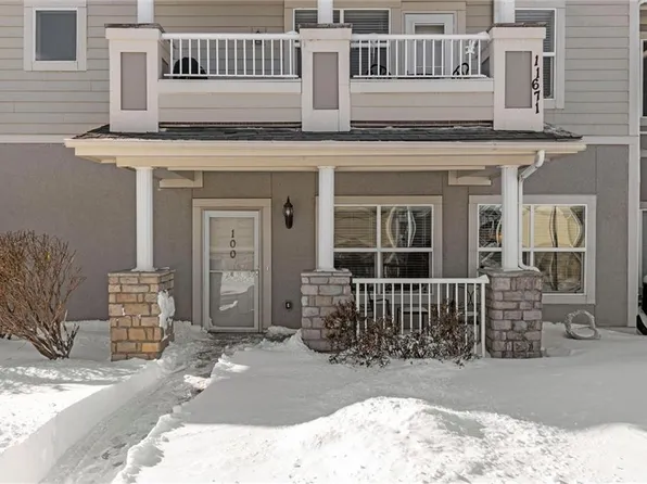 11671 S Roundtree St APT 100, Olathe, KS 66061