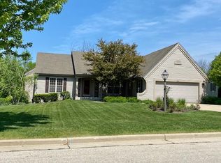 8182 S 43rd St, Franklin, WI 53132