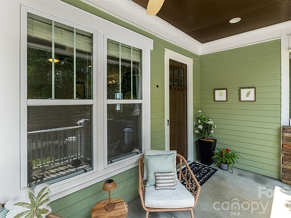 3rd image of 9236 Creekside Park Rd