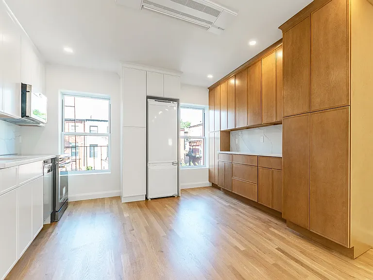 173 Carroll St #2 — Photo 4