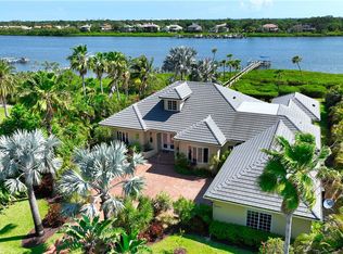 8060 S Seacrest Dr, Vero Beach, FL 32963