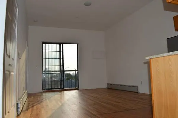 Rented by Dream Space Realty | media 28