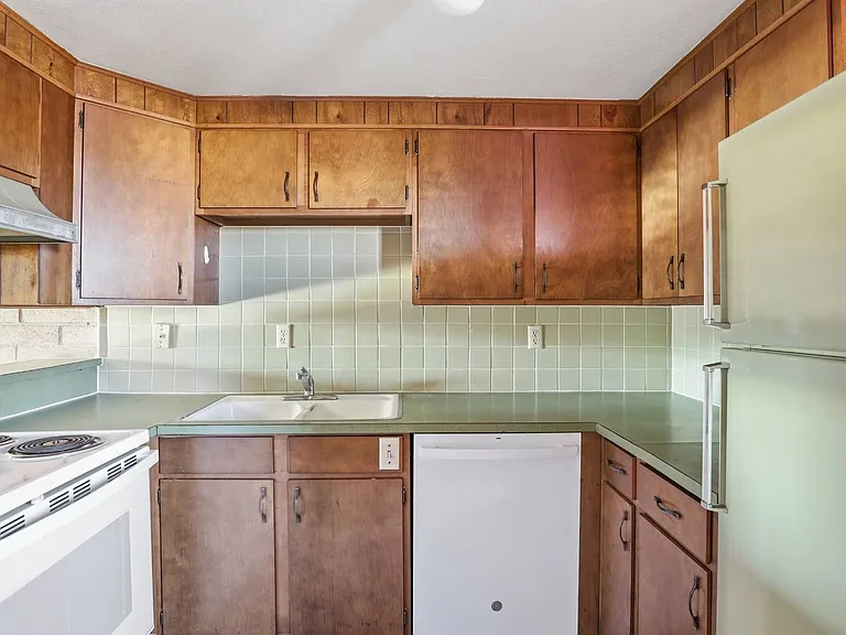 500 NE 15th St #102 — Photo 12