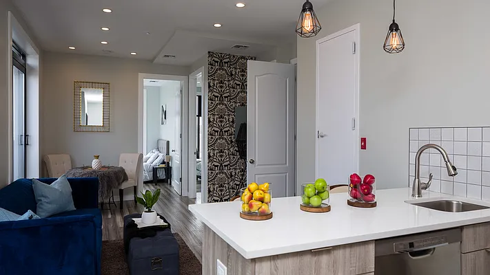 Rented by Nooklyn NYC LLC | media 21