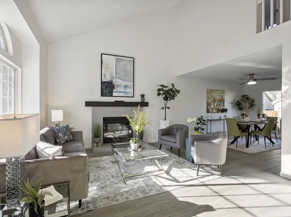 21103 E 42nd Ave, Denver, CO 80249