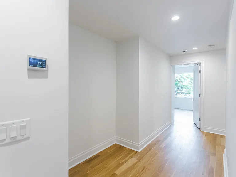 339 Hoyt St #A — Photo 6