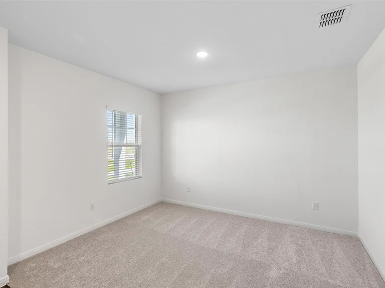 140 Mullen Way — Photo 6