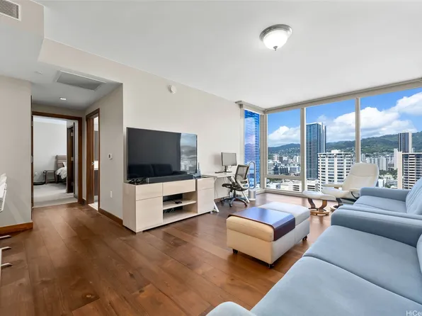 1555 Kapiolani Blvd APT 1615, Honolulu, HI 96814