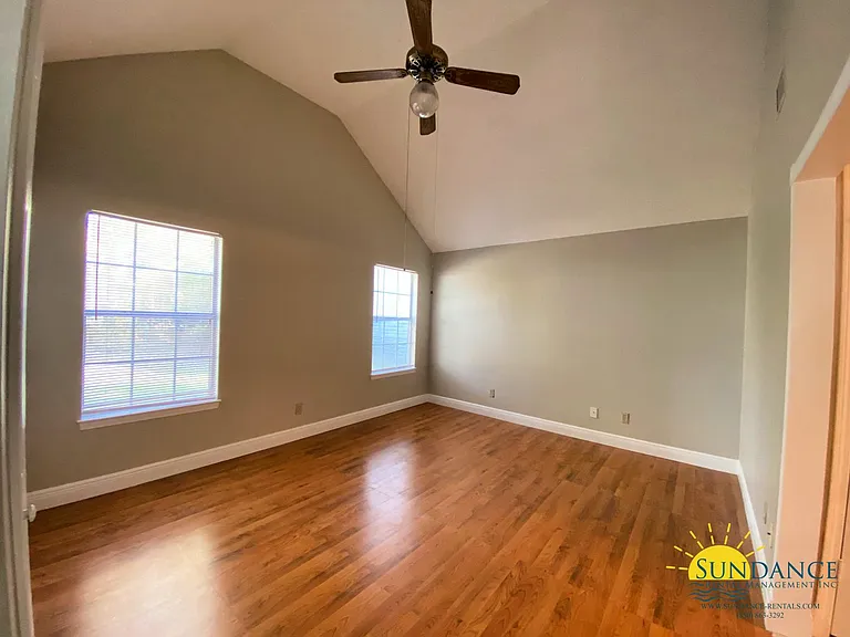 2903 Bentwood Ln — Photo 4