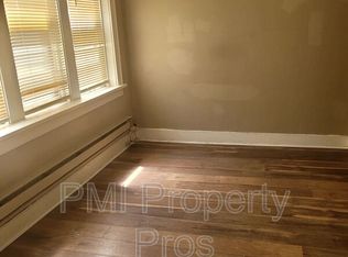 3921 N 17th St APT 2, Milwaukee, WI 53206
