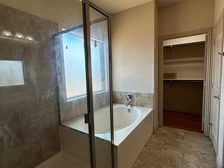 3900 Roma St — Photo 14