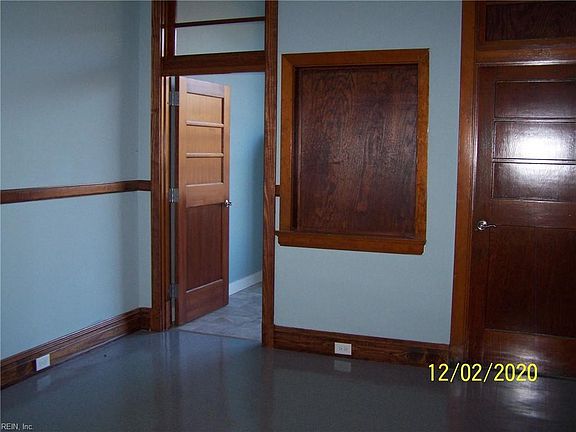 5th image of 680 Oak St #115