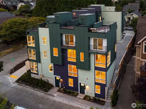 3852 Carr Place N, Seattle, WA 98103