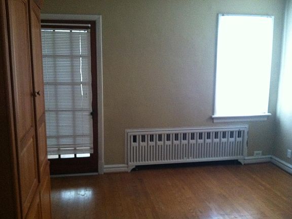 4th image of 6655 Devonshire Ave