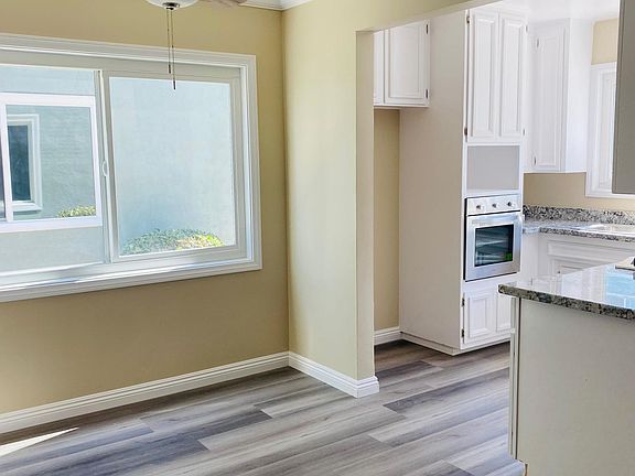 4th image of 15505 S Budlong Pl #1