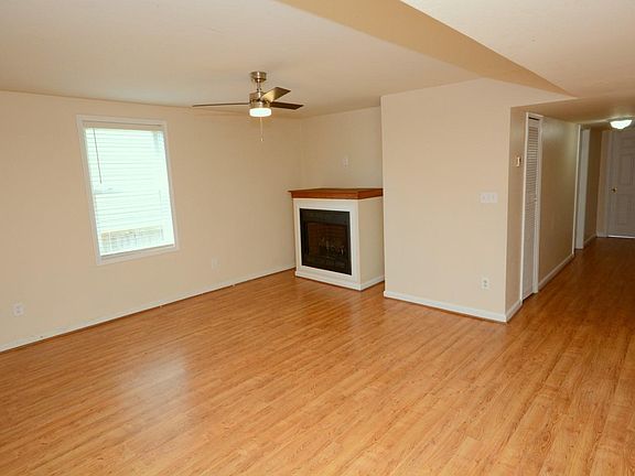 4th image of 9624 10th Bay St APT 2