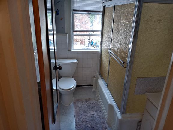 2nd image of 8702 Bay 16th St #2