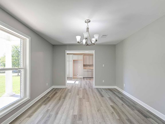 4th image of 8125 Rosewood Ln
