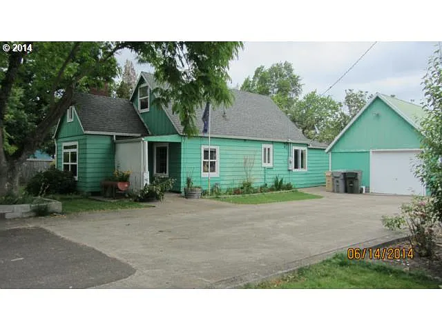 2405 Marion St SE photo 1