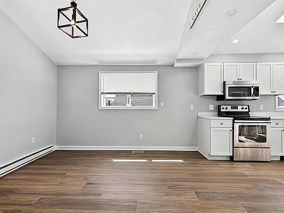 3rd image of 394 Rantoul St APT 3