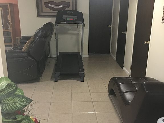 5th image of 6443 Harmon Ct