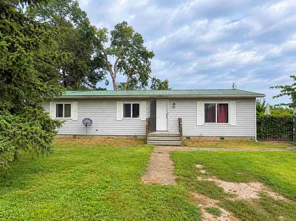 105 W Clay St, Panora, IA 50216