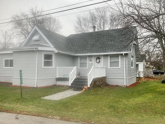 2nd image of 43335 N Forest Dr