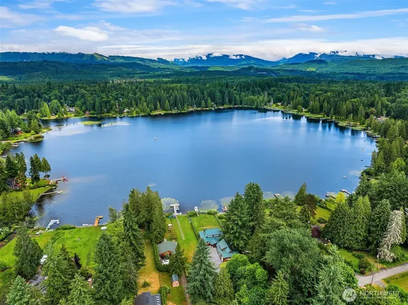 10904 W Lake Joy Drive NE, Carnation, WA 98014