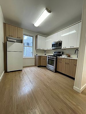 1st image of 4512 11th Ave #5R