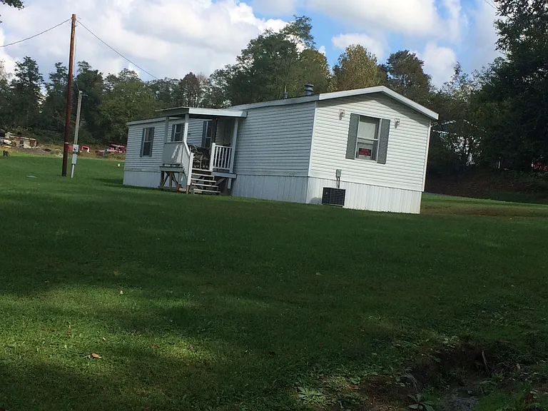 45550 Old Hopedale Rd — Photo 2