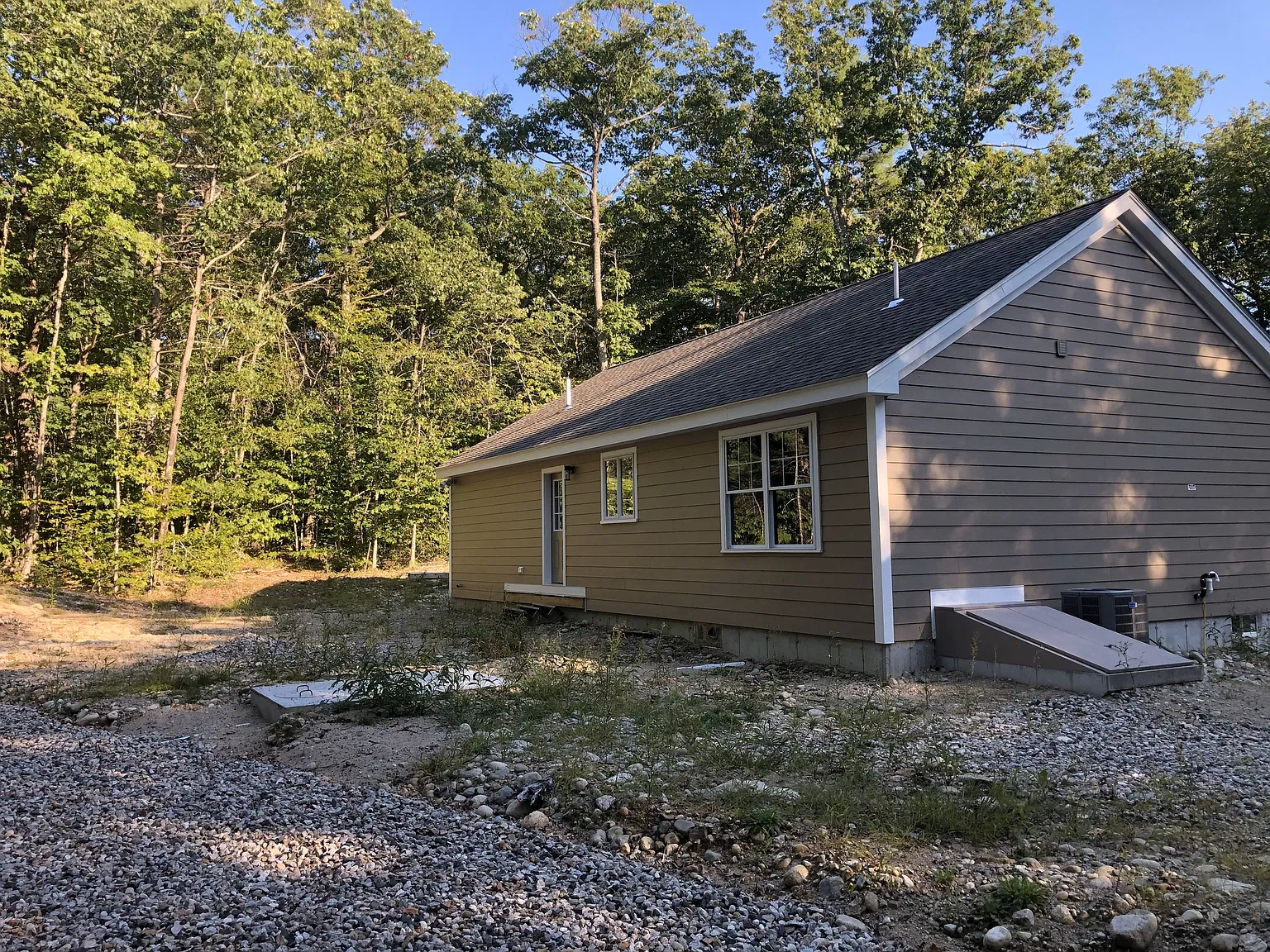 3 bed, 1400 sqft, $2,650 — Photo 4