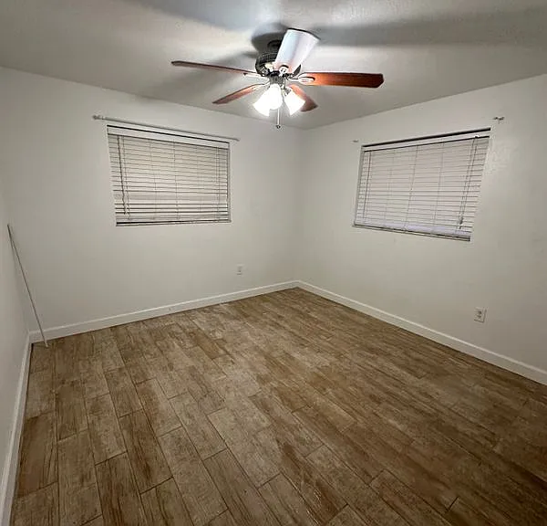 2308 Shelley St — Photo 4