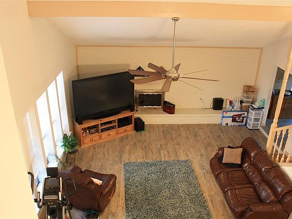 4th image of 2521 Glenoaks Ct