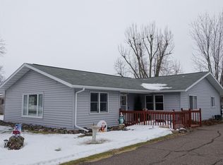 206 S 2nd Ave, Abbotsford, WI 54405