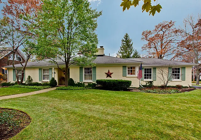 420 E Center Ave photo 1